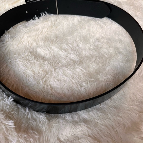 Bebe Black faux patent leather embellished belt rhinestones detailing XL - Picture 4 of 7